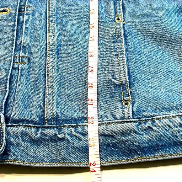 Old Navy Blue Jean Jacket size XXL Never been worn button front and on sleeve - Picture 13 of 16
